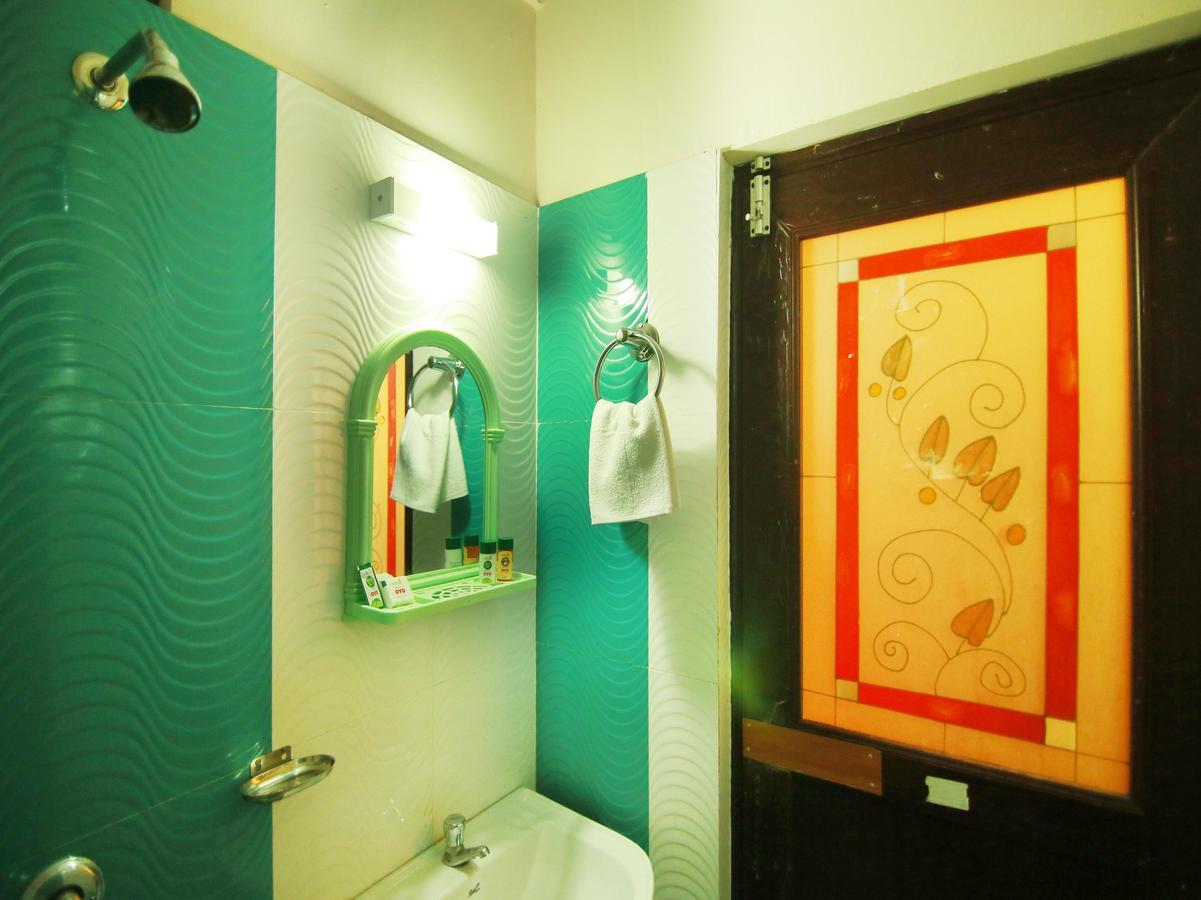 Oyo 4824 Hotel Star Kochi Buitenkant foto